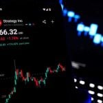 Analistler uyardı: Strategy Nasdaq 100’den çıkarılabilir