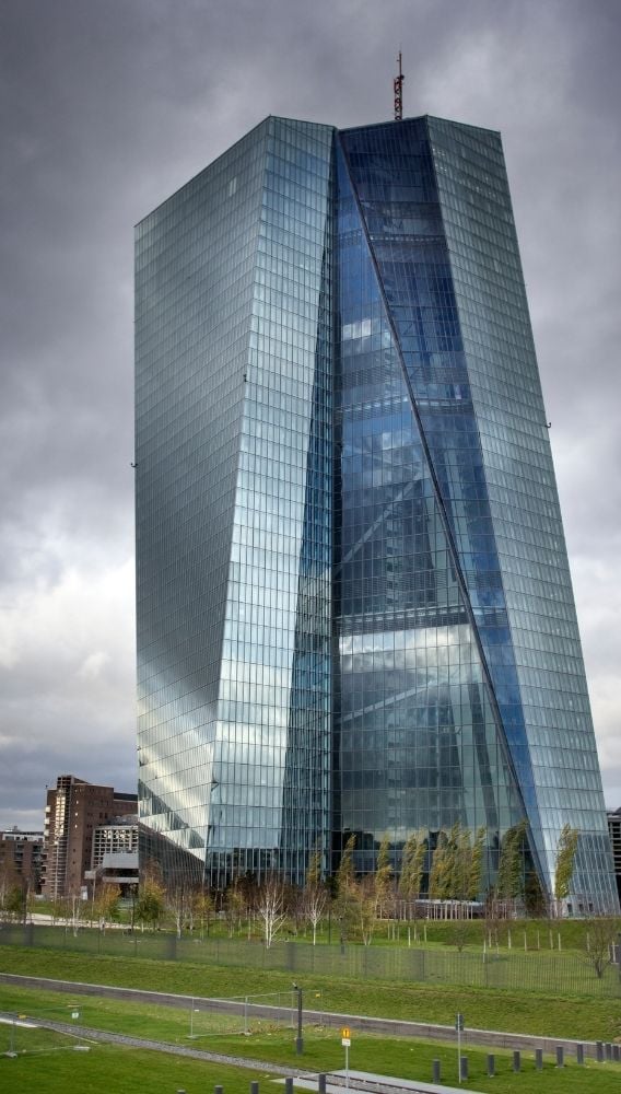 Euro Bölgesi enflasyonu Kasım’da hafif yükseldi