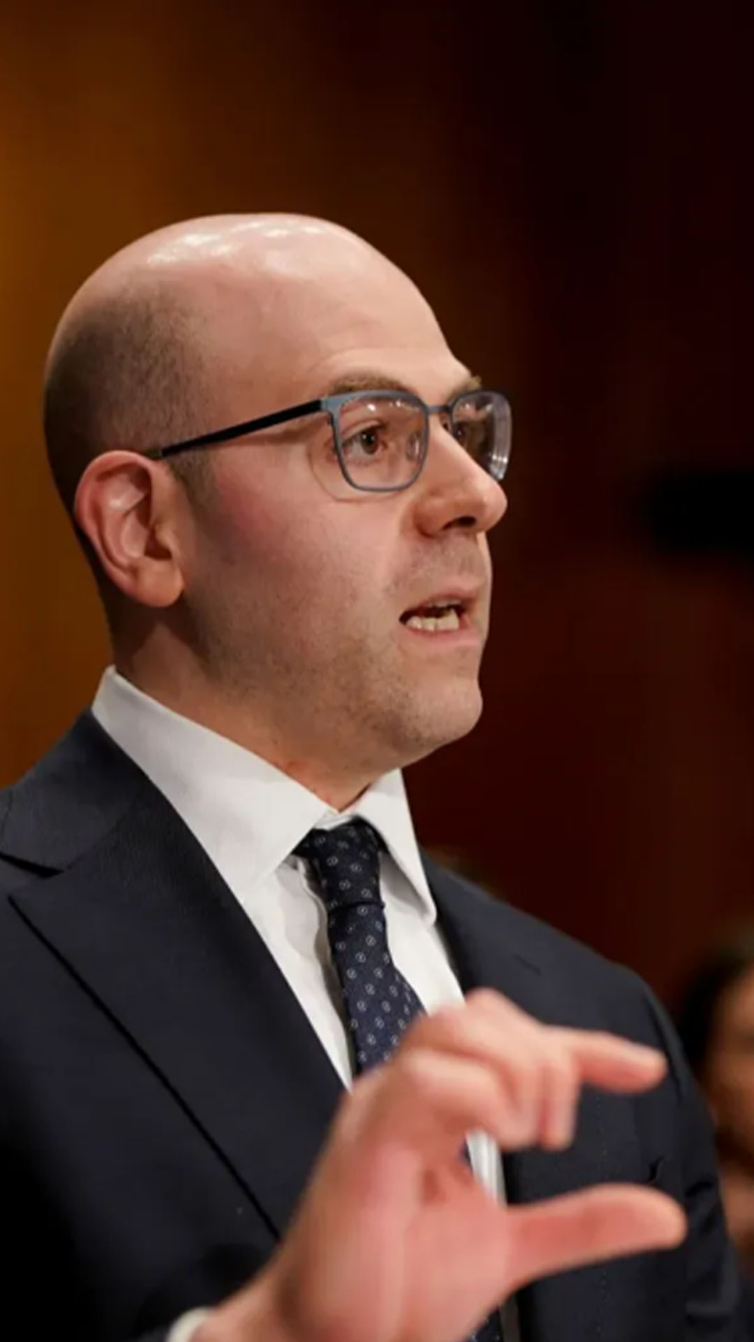 FED/Miran: Faiz indirimleri devam etmezse resesyon olabilir