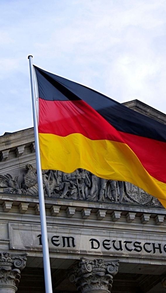 Kritik Alman verisi Merz’in Noel ağacını ateşe verdi