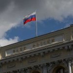 Rusya’dan döviz hamlesi: Merkez Bankası satışları yarıya indiriyor