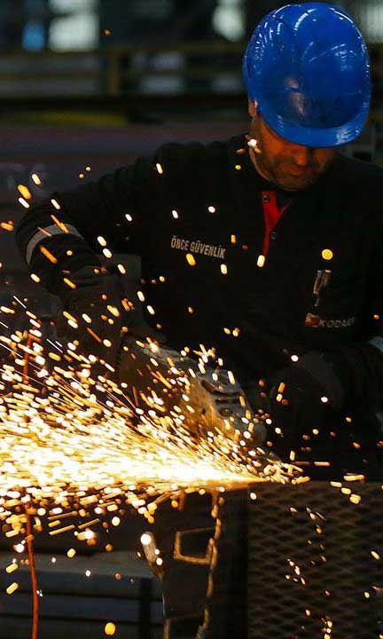 Sanayi üretimi Ekim’de aylık bazda geriledi: Yıllık artış sürdü