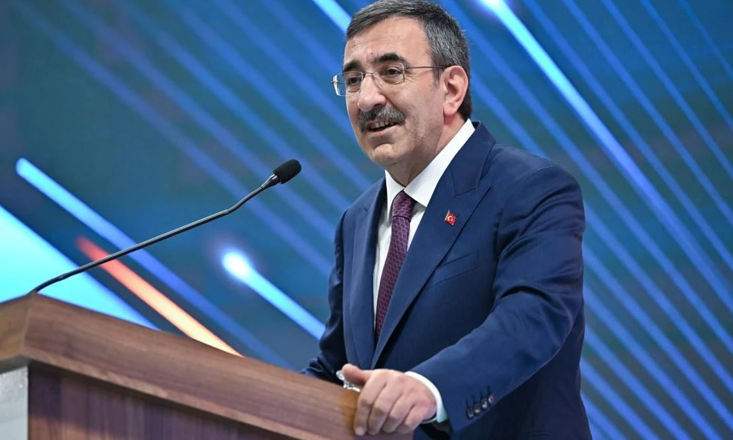 Yılmaz: Enflasyonla mücadelemizi yeni yılda da sürdüreceğiz