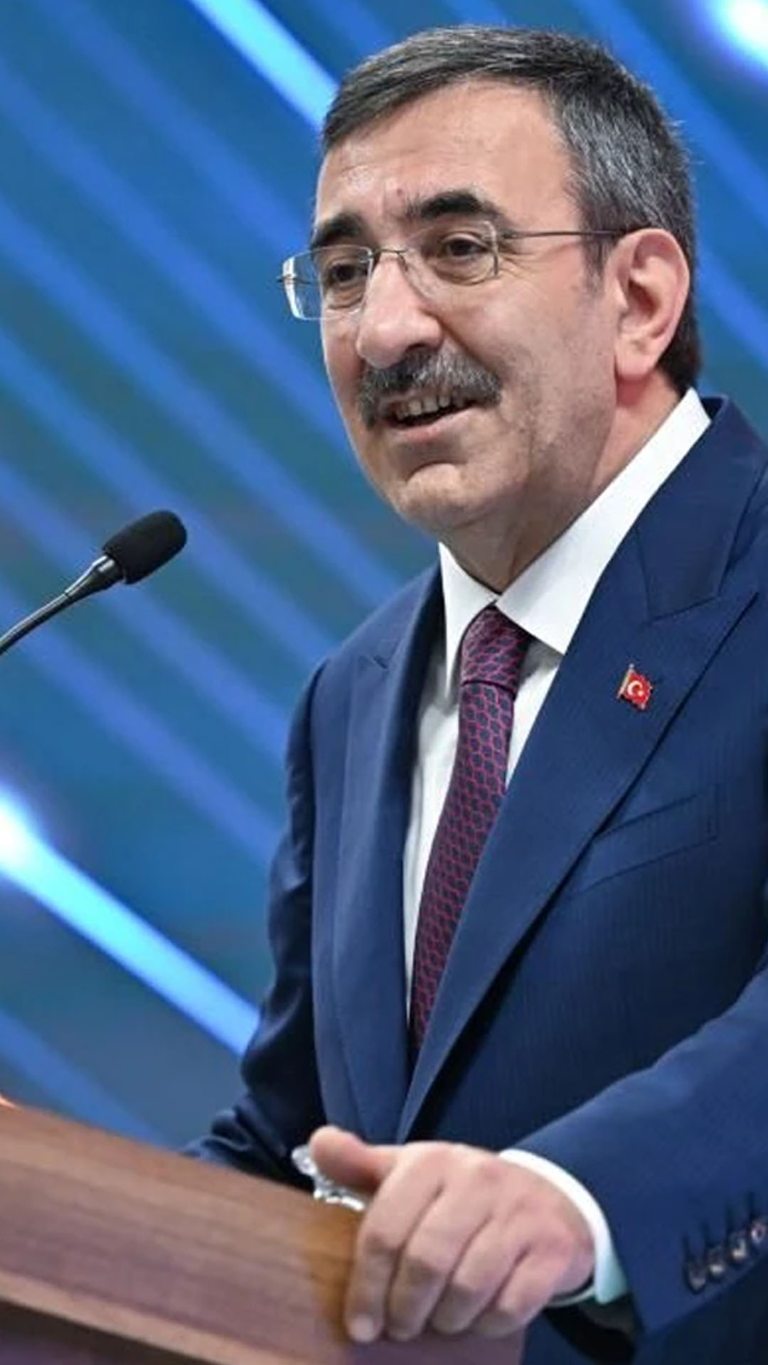 Yılmaz: Enflasyonla mücadelemizi yeni yılda da sürdüreceğiz