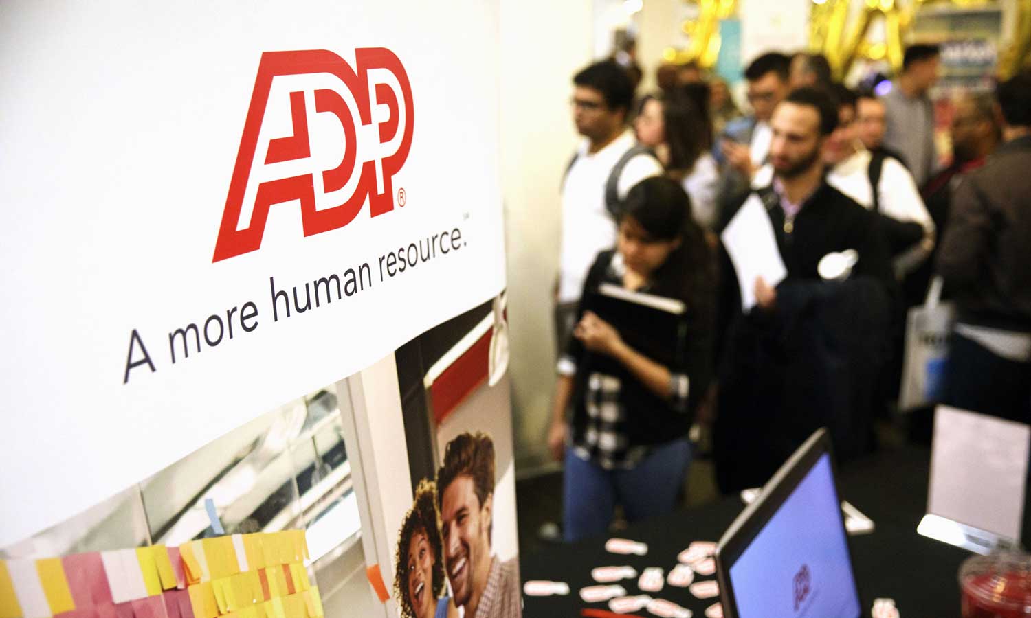 ADP: Özel sektörde istihdam yeniden artıya döndü