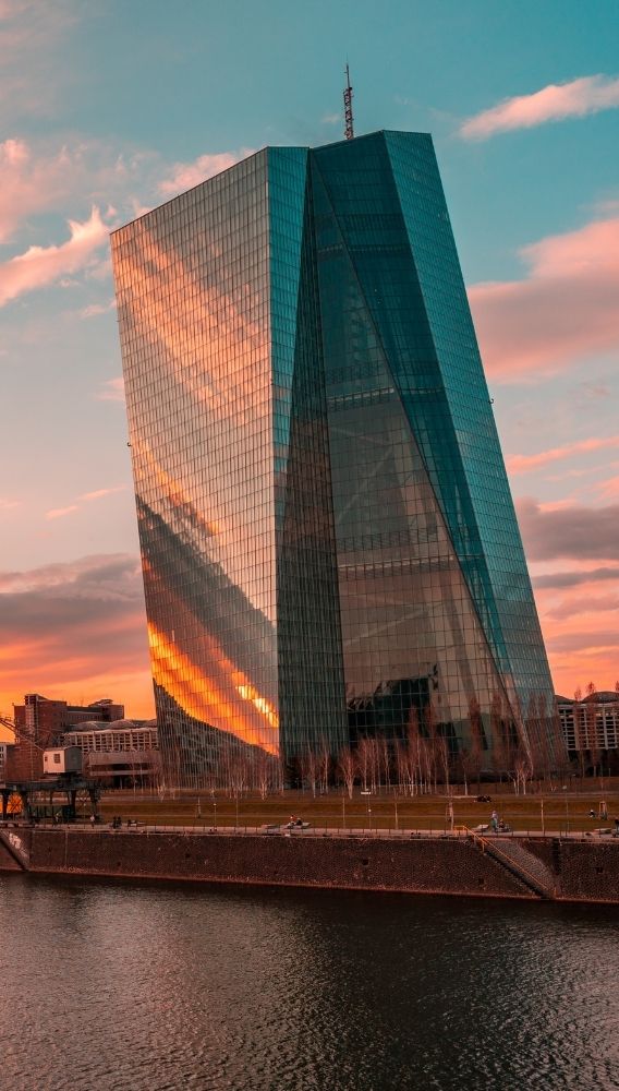 Almanya’da enflasyon ECB hedefinin altına indi