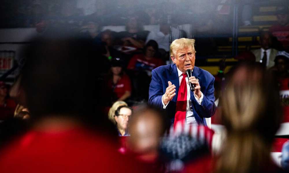 Trump: Kredi kartı şirketleri Amerikalıları soyuyor