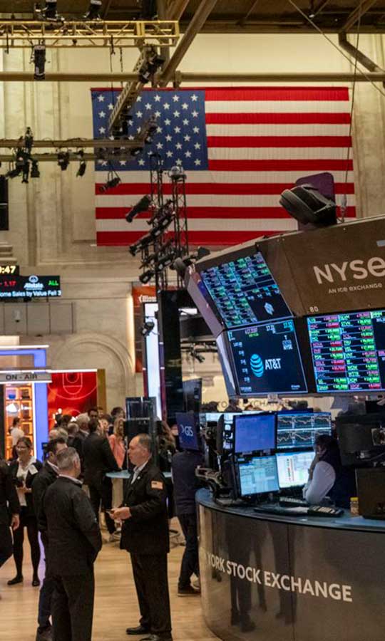 Dow Jones rekor kırdı, Nasdaq düşüş yaşadı