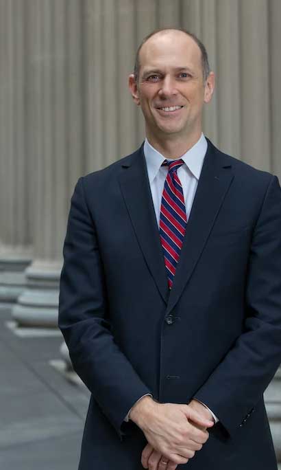 Fed/Goolsbee: Faizler daha da düşebilir, ancak enflasyonda ilerleme şart