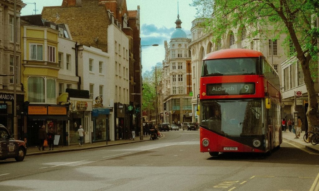 İngiltere’de işsizlik 10 yılın zirvesine tırmandı