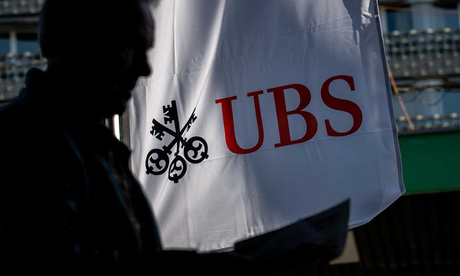 UBS, beklentileri aşarak 1.2 milyar dolar kar bildirdi