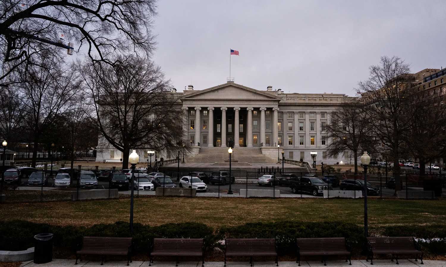 Ekonomistler Fed’in Haziran’da ilk faiz indirimini yapacağını tahmin ediyor