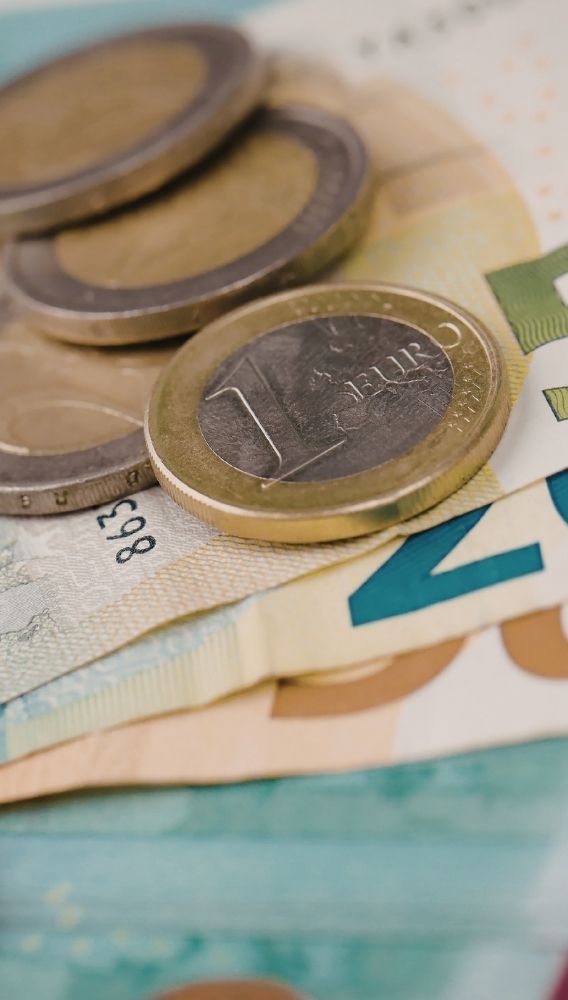 Euro Bölgesi’nde işsizlik dibe vurdu!