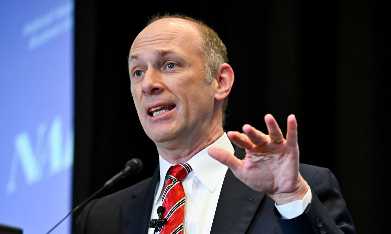 FED/Goolsbee: Şartlara göre faizleri artırmak gerekebilir