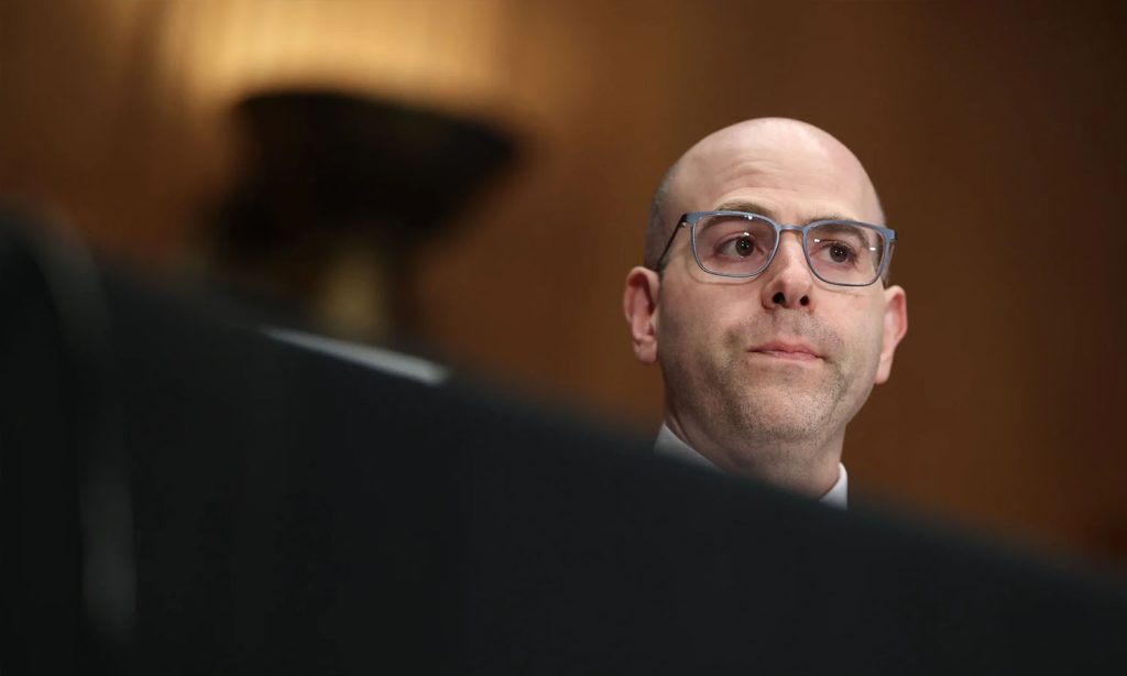 FED/Miran: Savaşa rağmen faiz indirimi tahminlerini değiştirmedi