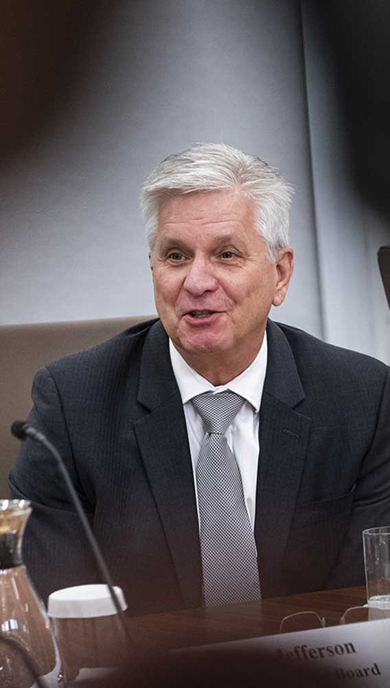 Fed üyesi Waller’den petrol yorumu: Enflasyon kalıcı etkilenmeyebilir