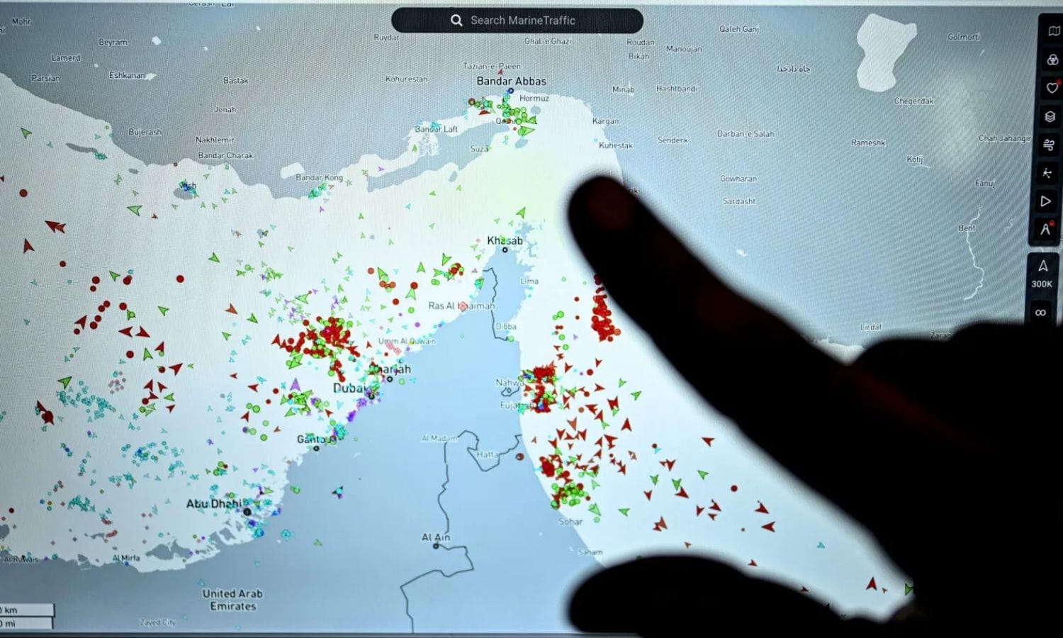 Hürmüz krizi sürerken İran petrol ihracatına devam ediyor