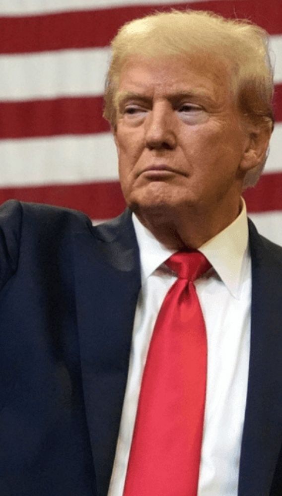 Beyaz Saray yemeğinde silahlı saldırı: Trump güvenle çıkarıldı