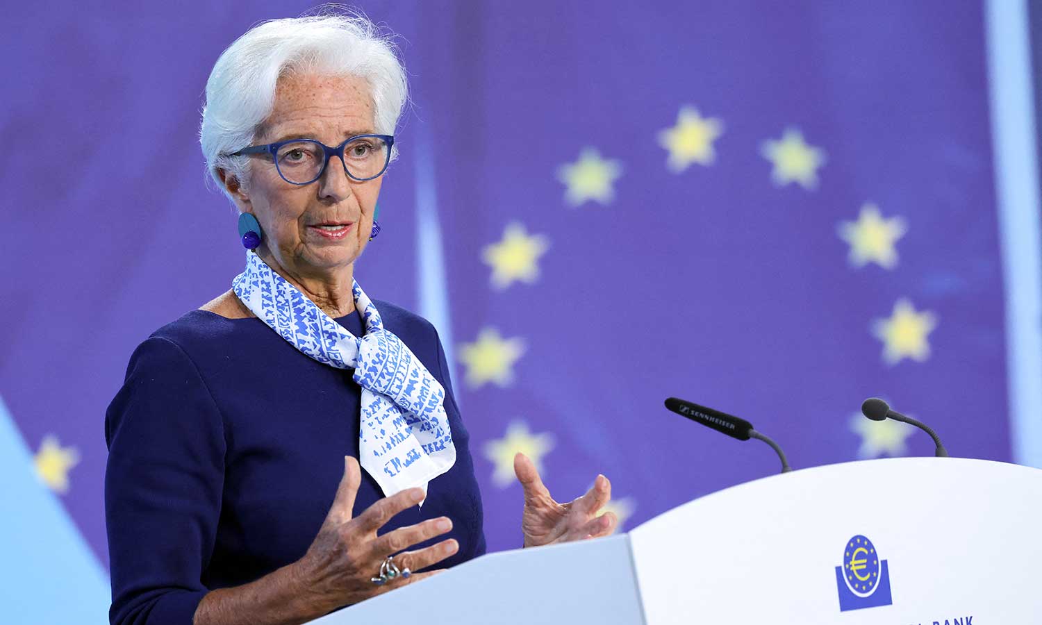 ECB Başkanı Lagarde: Ekonomi iki senaryo arasında