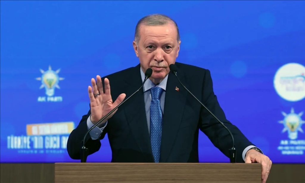 Erdoğan çocuklara seslendi: Dijital dünyaya karşı dikkatli olun