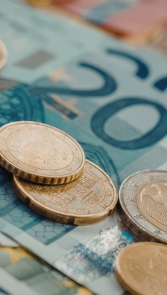 Euro Bölgesi’nde tüketici güveni Nisan’da sert geriledi