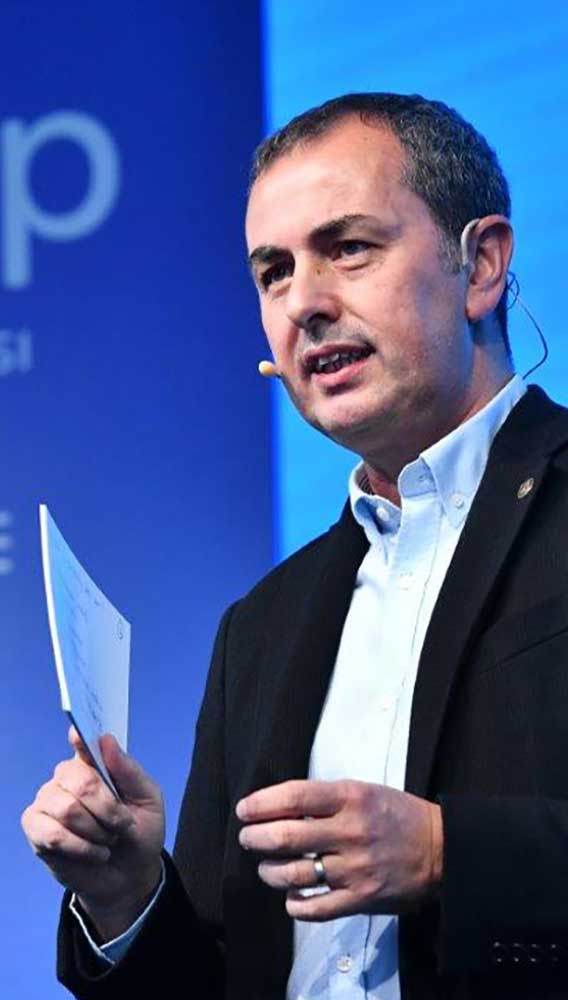 İş Bankası/Aran: Enflasyonla mücadele programına ara verilmeli