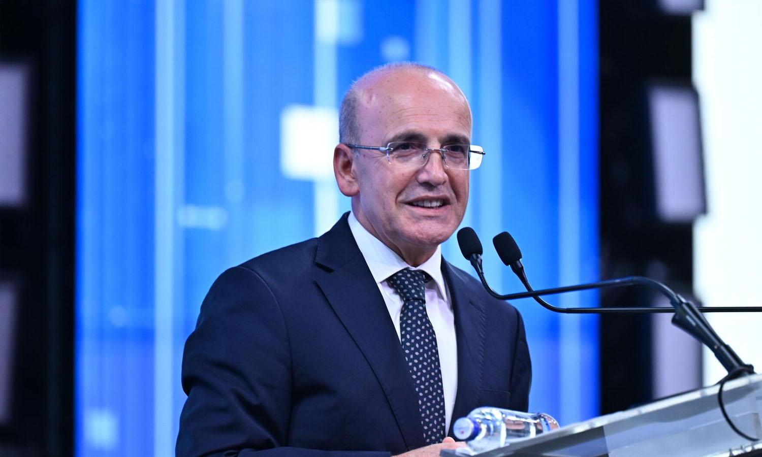 Şimşek: Turizm sektörü dirençli görünümünü koruyor