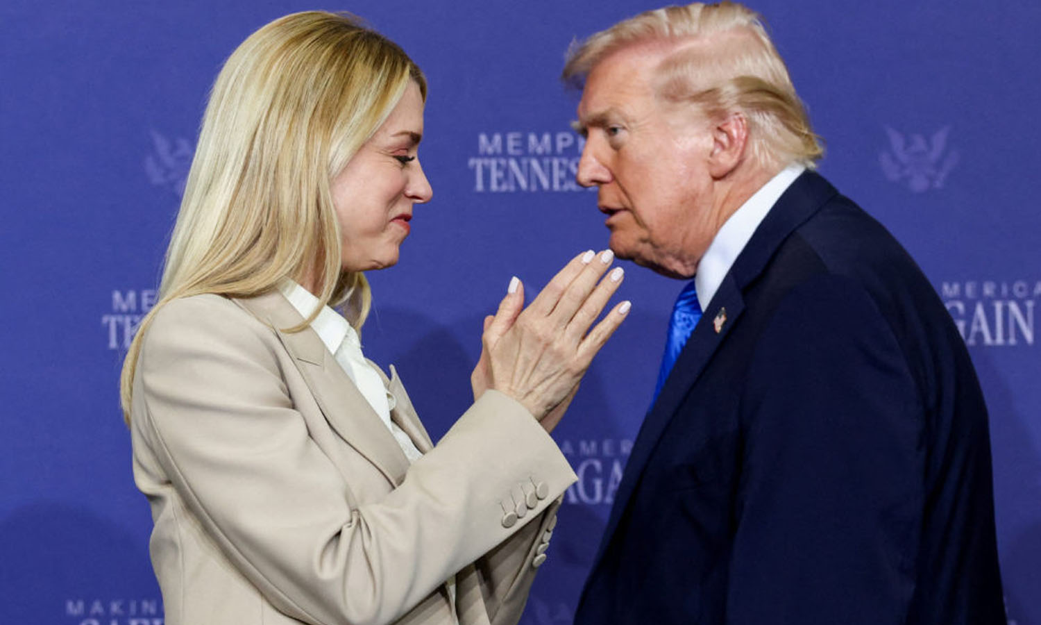 Trump Adalet Bakanı Bondi’yi görevden aldığını duyurdu