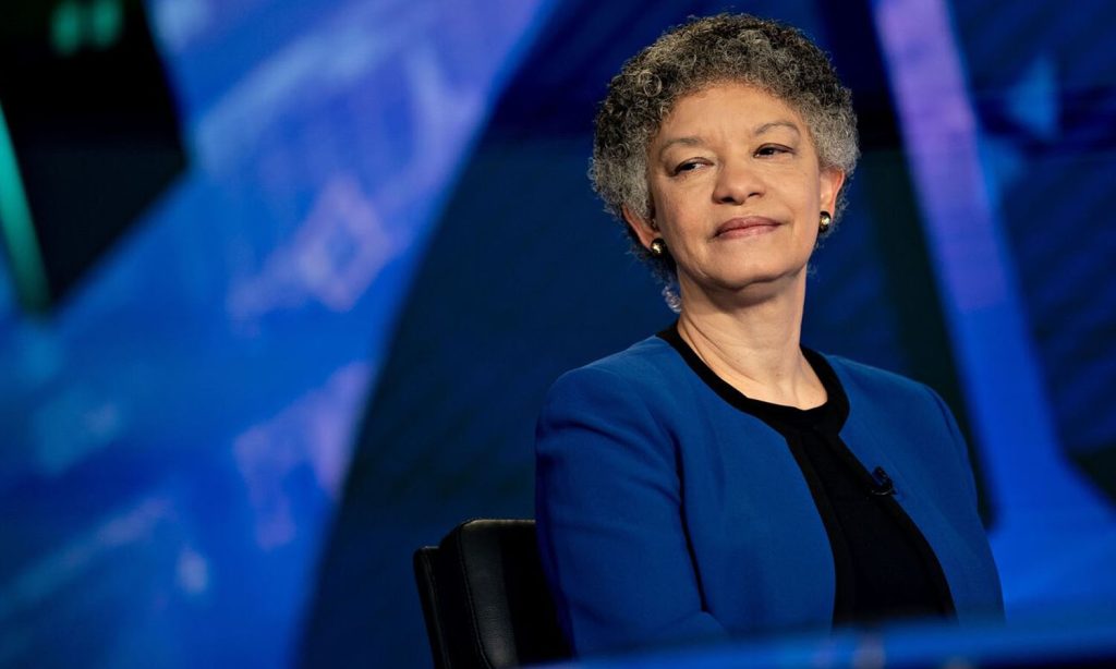 FED/Collins: Faiz oranı bir süre daha sabit kalmalı