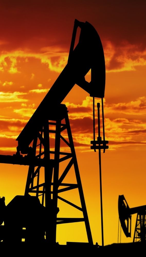 OPEC’te üretim düşüşü sürdü, talep tahmini indirildi