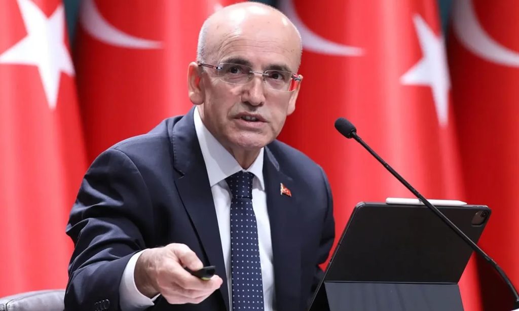 Şimşek: Belirsizlikler ticaret ve talep üzerinde baskı oluşturuyor