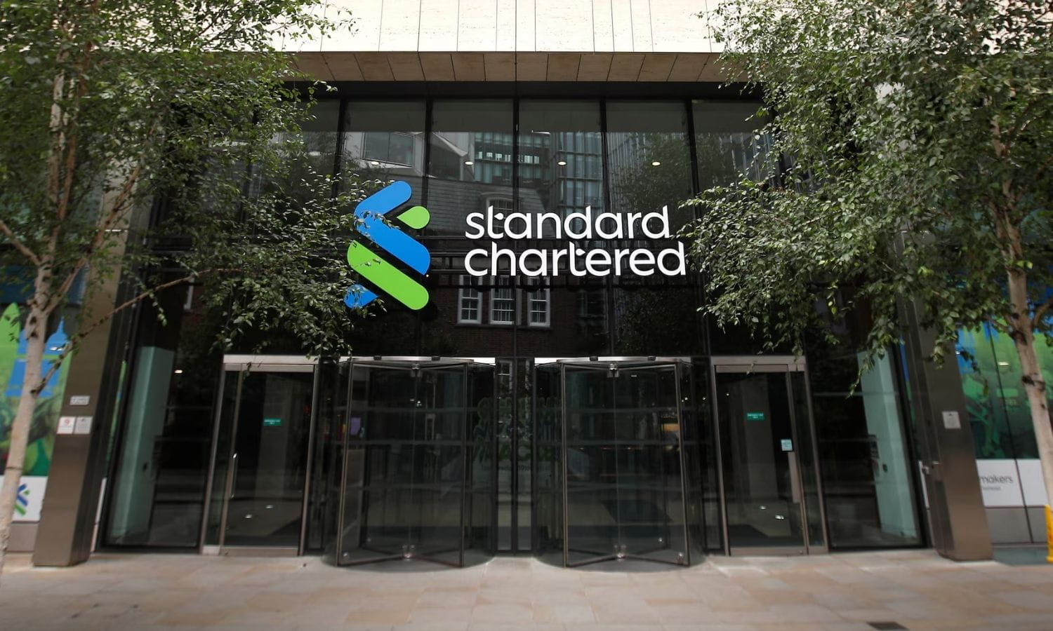 StanChart yapay zeka kaynaklı 7 bin kişiyi işten çıkaracak
