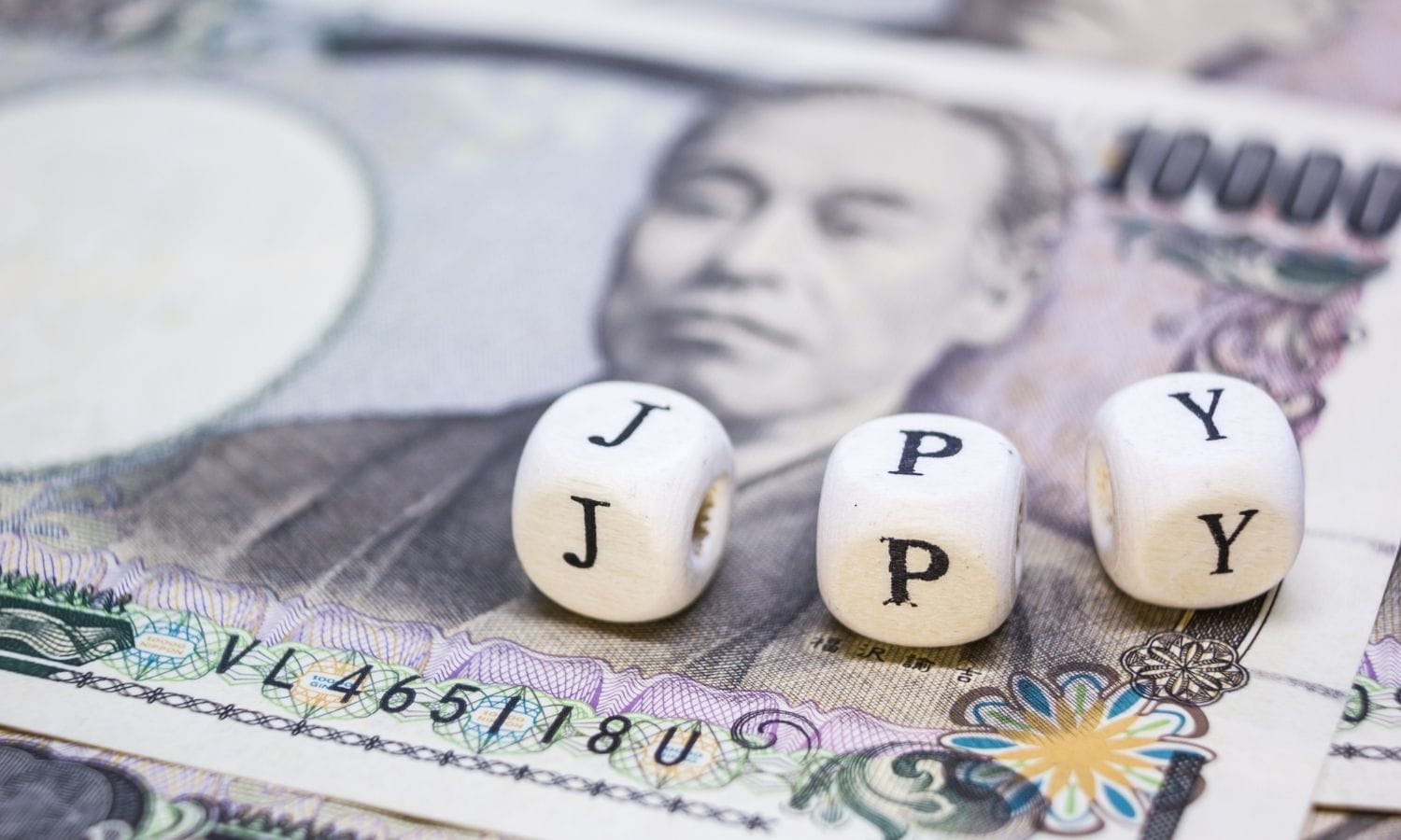 Japon yetkililerin kur mesajları yen müdahalesi endişelerini artırdı