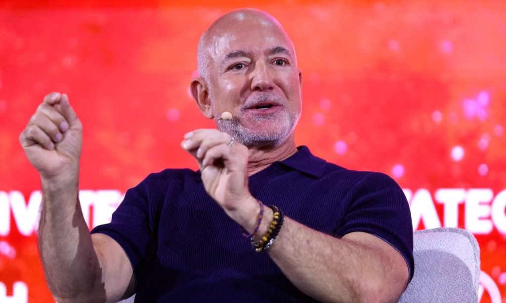Jeff Bezos: Yapay zeka işsizliğe değil, iş gücü açığına yol açacak