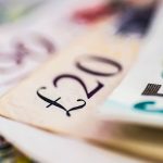 Sterlin dolar karşısında iki ayın dibine yaklaştı