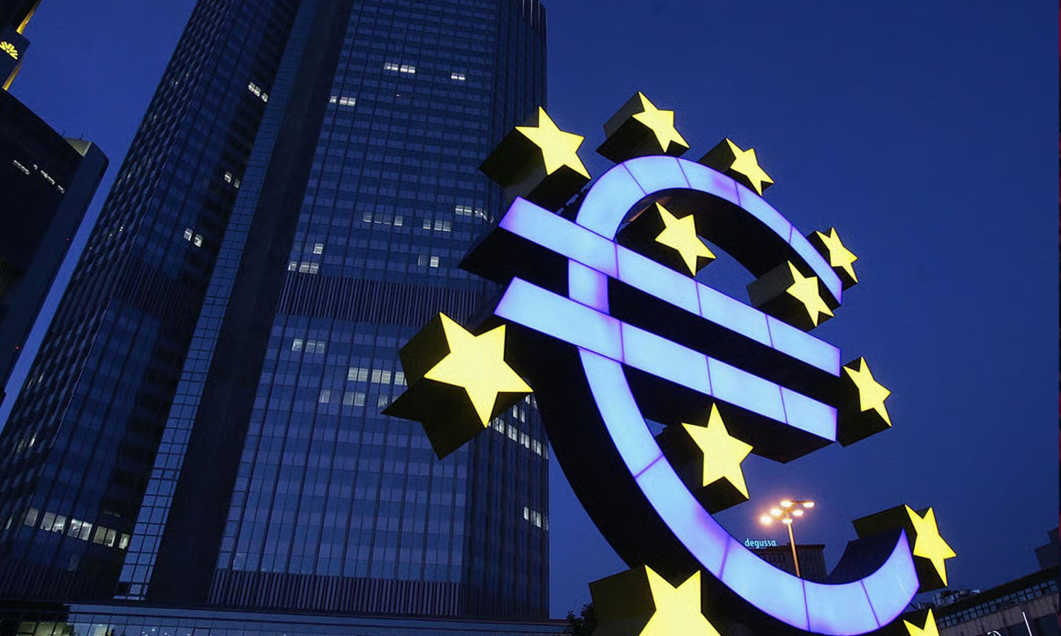 ECB/Stournaras: Temmuz’da faiz artışına ihtiyaç yok