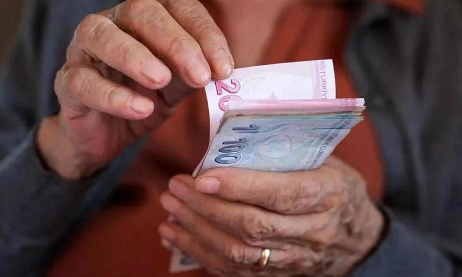 En düşük emekli aylığı 23 bin lirayı geçti! Ödemeler ne zaman?
