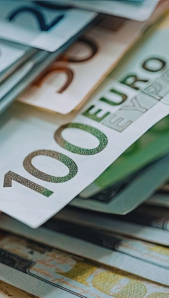 Euro ECB faiz kararı öncesinde yükseldi: Eylül sinyali odakta