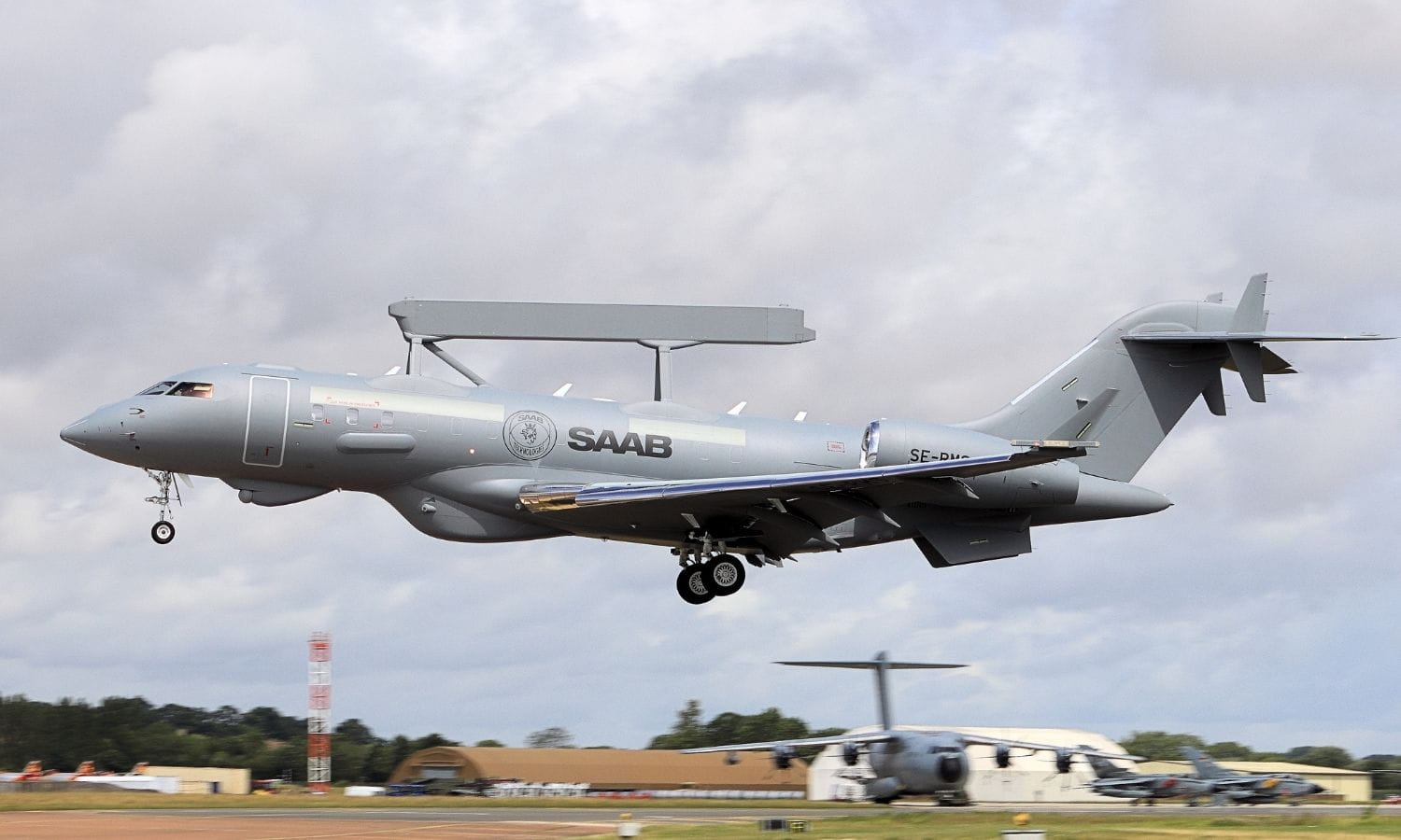 NATO’dan 4,5 milyar dolarlık hamle: Tercih Boeing yerine Saab oldu