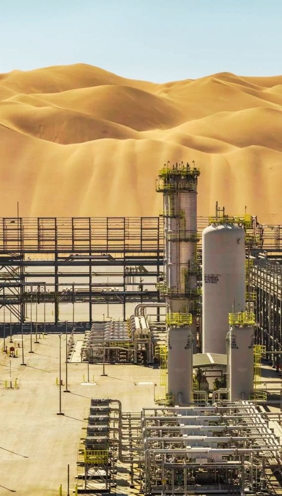 Aramco, Hürmüz'ün dışından petrol satışını artırdı
