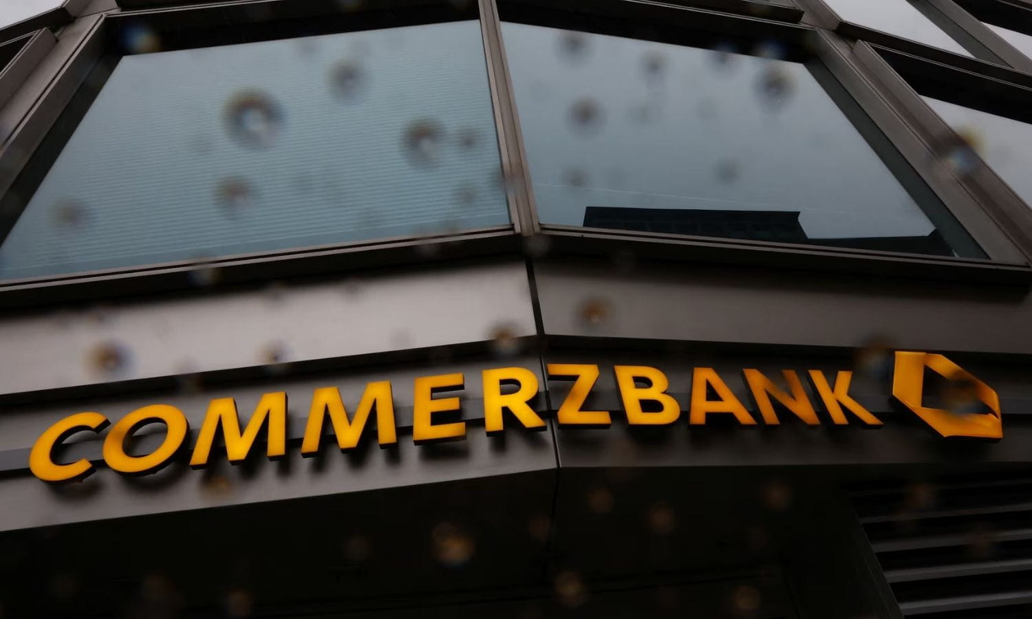 Commerzbank’ın eski çalışanları vergi kaçakçılığı suçlaması