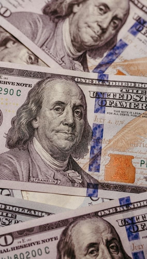 Dolar borç endişeleriyle çok aylık dip seviyelere yakın