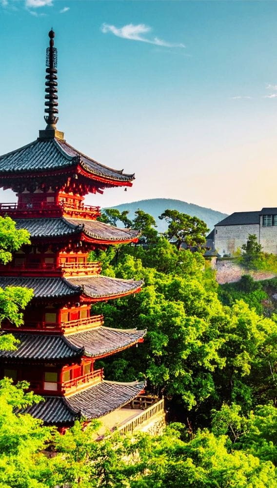 Japonya'da hizmet enflasyonu hızlandı: Faiz artırım beklentisi güçlü
