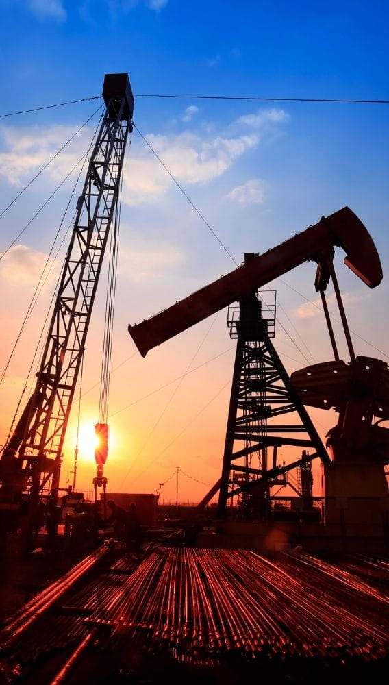 Petrol, ABD'nin İran'a yeni yaptırım hazırlığıyla geriledi