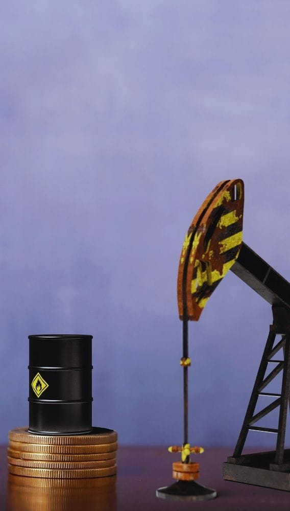 Petrol ABD'nin İran'a abluka tehdidiyle yükseldi