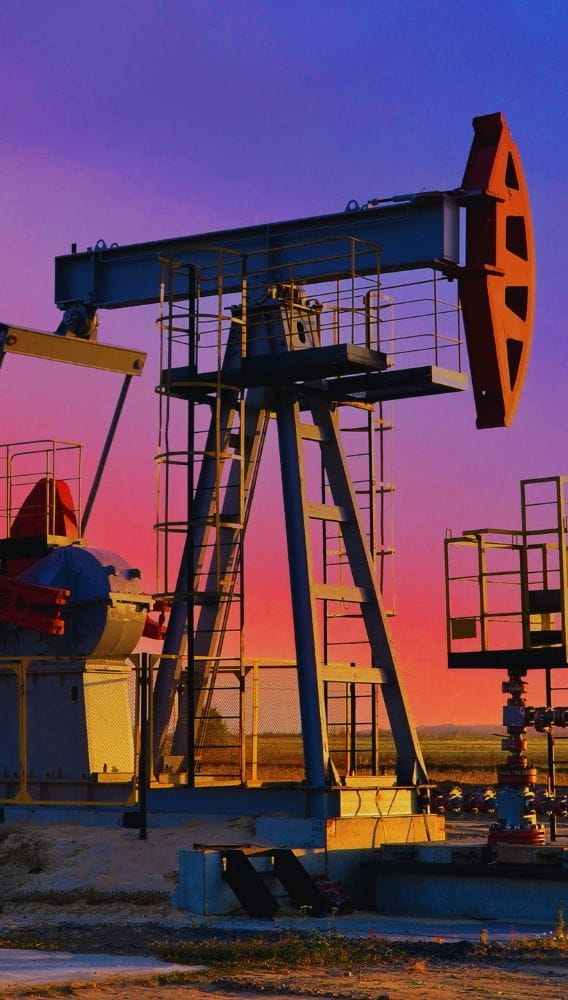 Petrol yükseliyor: Orta Doğu belirsizliği endişeleri canlı tutuyor