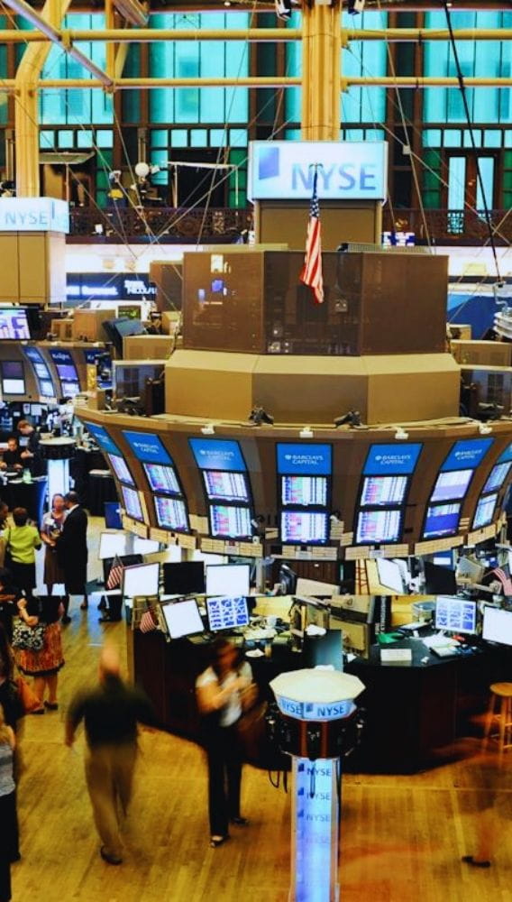 Wall Street rekor tazeledi: Barış umudu SpaceX satışlarını gölgeledi