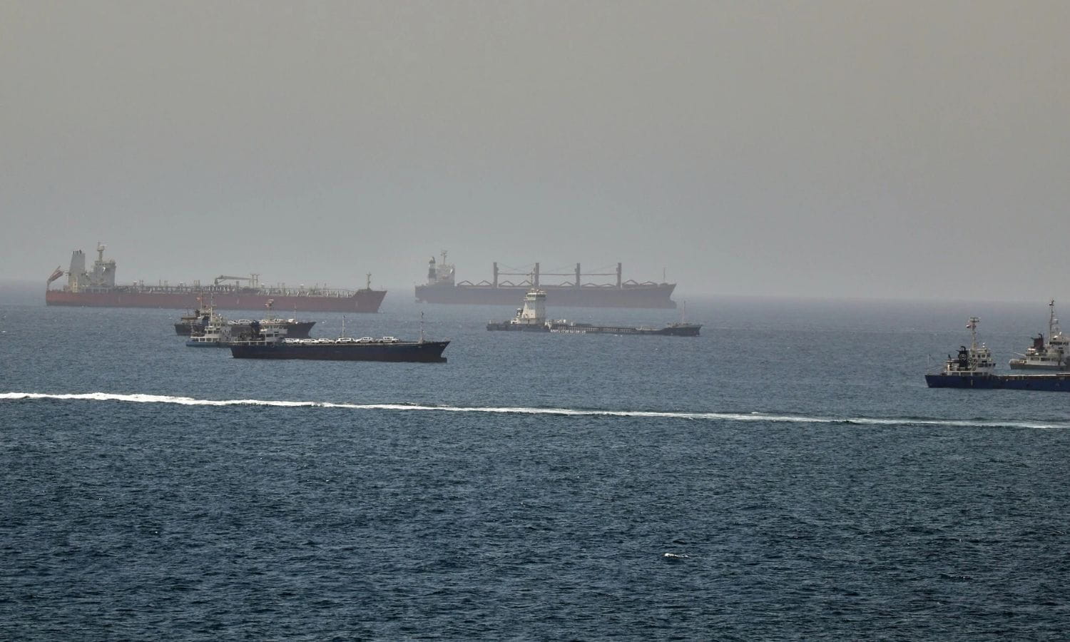 Hürmüz'de Suudi petrolü taşıyan iki tankere saldırı