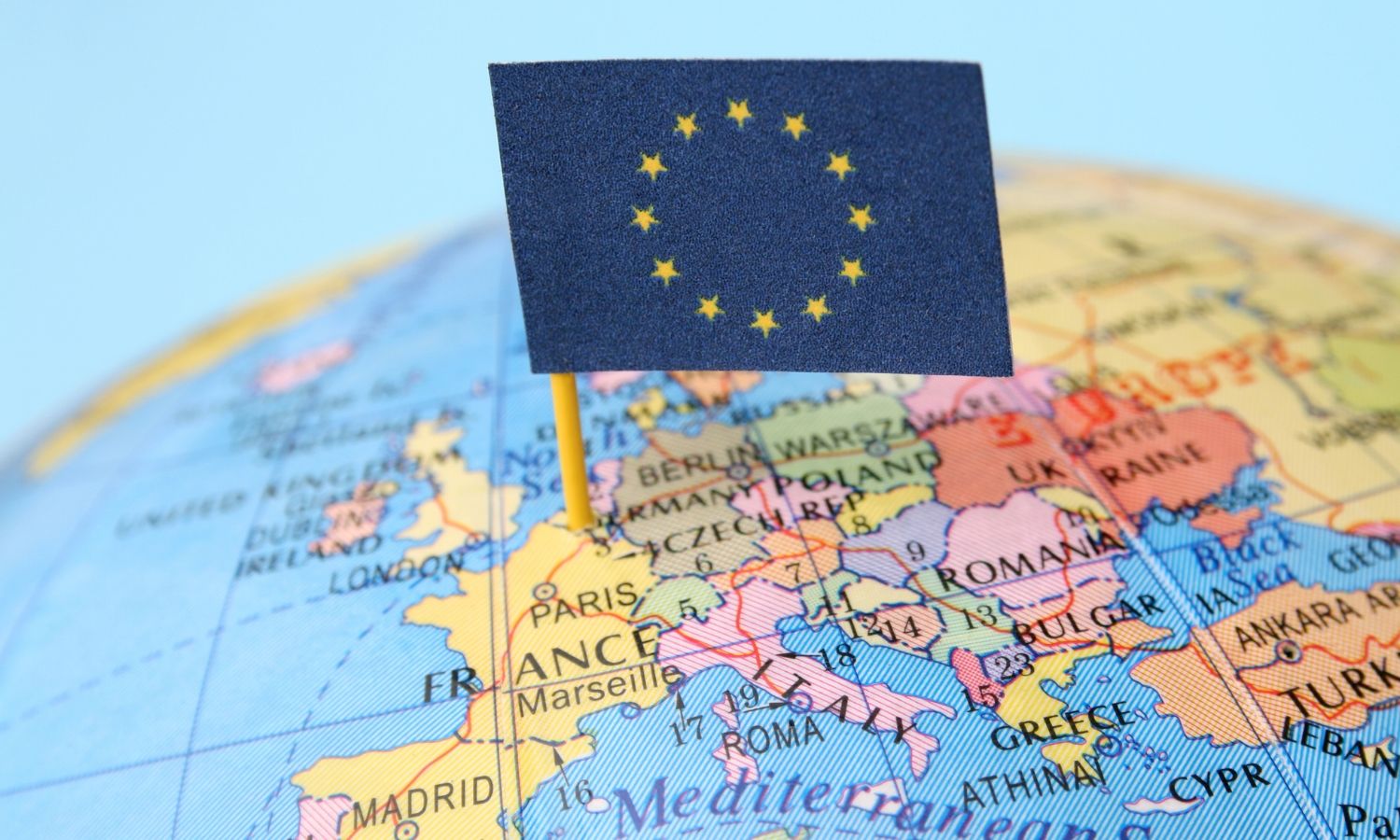 Euro Bölgesi’nde büyüme yavaşladı: Bileşik PMI 4 ayın dibinde